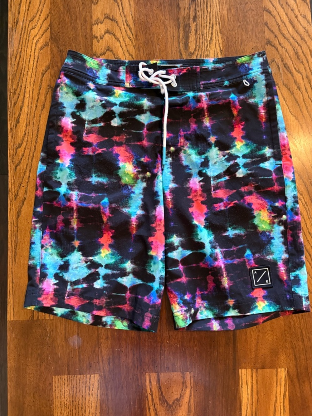 American Eagle Men's Multicolor Tie-Dye Swim/Board Shorts -